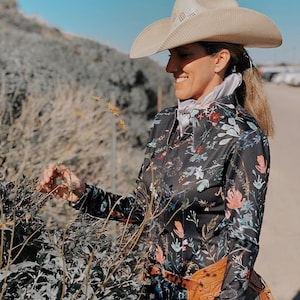 Vintage Floral on Black Ladies Riding Show Shirt Western Horsemanship Rodeo ranch reining women dressage plus size flower XS S M L XL 2X 3X