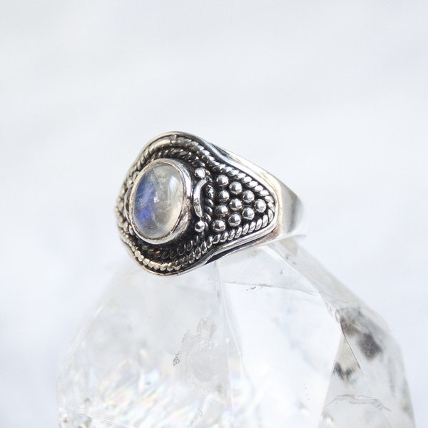 Rainbow Moonstone ring • Moonstone Stone • Silver ring • 925 Silver ring • Moonstone Silver ring • Moonstone Ring US 7.75 / FR 57