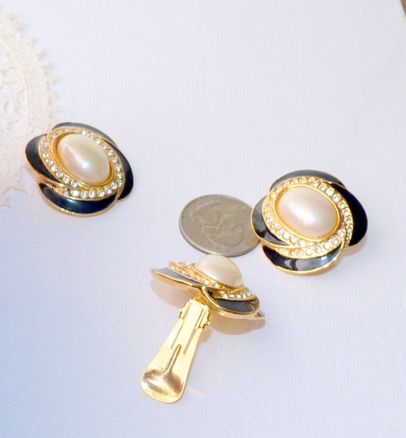 Black Enamel Pearl Jewelry Set Gold  Clip On Earr… - image 5