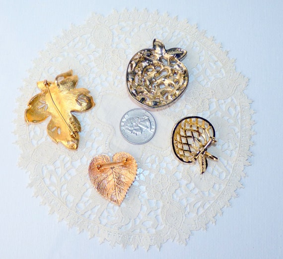 Lot of 4 Gold Tone Pin Brooches Apple Pin Jewelry… - image 5