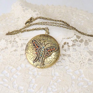 Brass Locket Necklace Vintage Round Butterfly Pendant 18" Chain Necklace Retro Locket Jewelry Picture Locket, Retro Butterfly Locket Jewelry