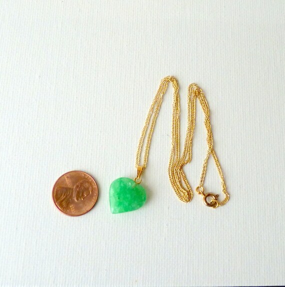 Vintage Gold Tone Jade Pendant 18" Chain Necklace… - image 4