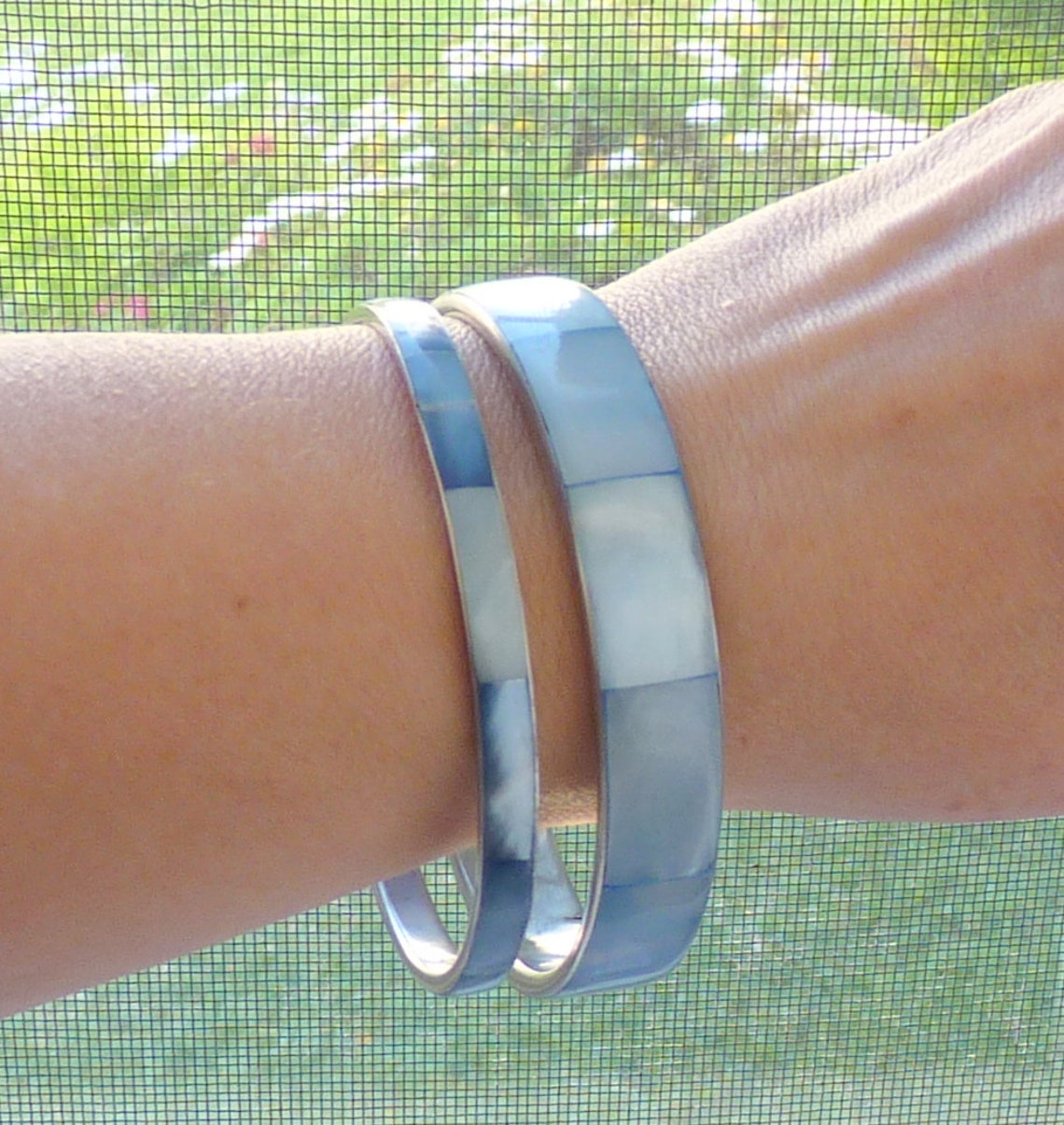 Mother of Pearl Bangle Bracelet Set of 2 Shell Bracelet - Etsy