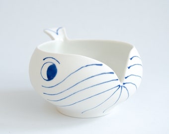 Funny ceramic egg separator whale shaped. Quirky cute multifunctional bowl