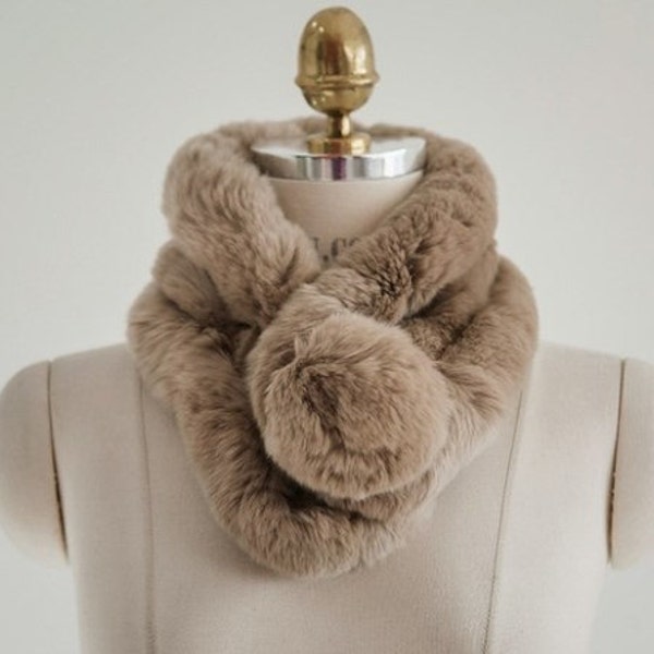 High Quality and Elegant Rabbit Fur Collar Scarf - warm and soft