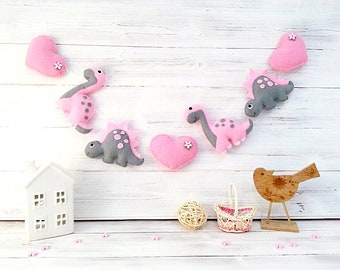 Felt garland/ Dinosaur bunting/ Nursery decor girl/ Felt dinosaurs/ Kids wall hanging/ Dinosaur felt banner/ Dinosaur party decor/ Baby gift