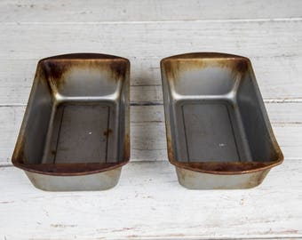 2 Vintage and Weathered Bread Loaf Pan-Food Photography Props
