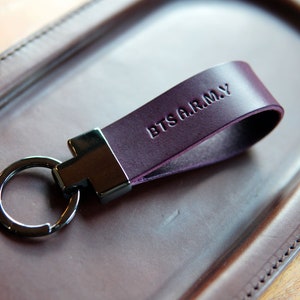 Personalized Purple leather keychain,  Korean Language leather keyring, BTS keychain keyring Gift, Custom Initial Keyring