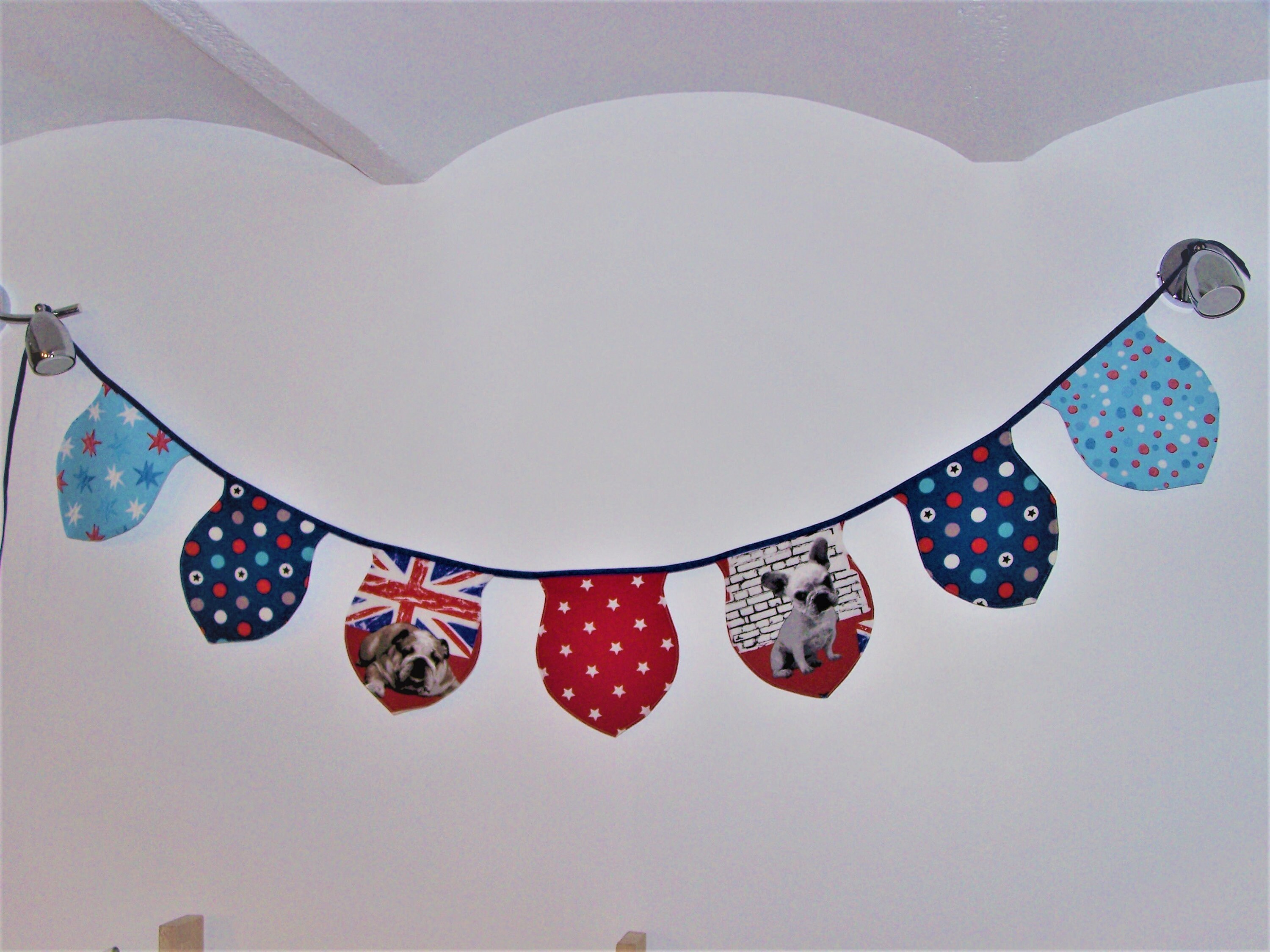 Guirlande Murale Originale English