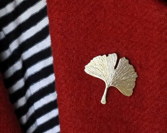 Broche en laiton faite à la main en forme de feuille de Ginkgo biloba Épinglette symbole de l'espoir cadeau de Noël