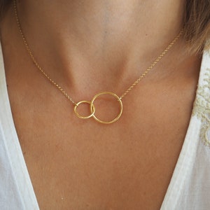 linked Rings Necklace, Simple infinity Necklace, Interlocking rings Necklace, Wedding gift, Eternity necklace