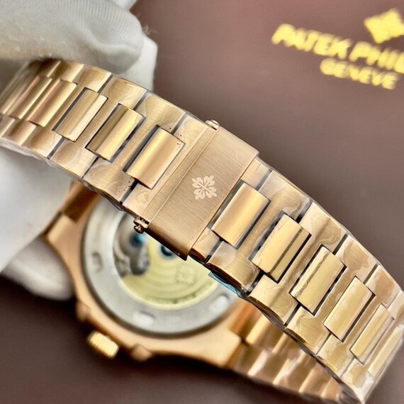 Patek Philippe Nautilus 35mm Blue Dial Sliver Case