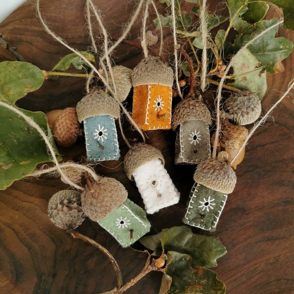 LOT OF 6 BIRDHOUSES | robin forest colors set // acorn felt nest suspensions // autumn christmas ornaments // natural decorations (handmade)