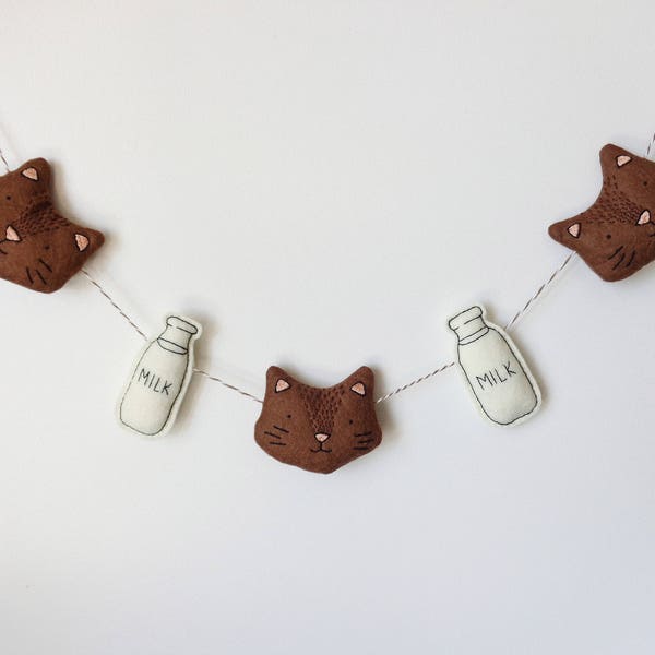 Garland "three little kittens" embroidery felt organic cotton baby infant mural home nursery room cat milk bottle sweet graphic hand-made