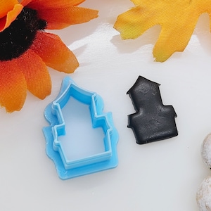 HAUNTED HOUSE / polymer clay cutter / fondant / jewelry making