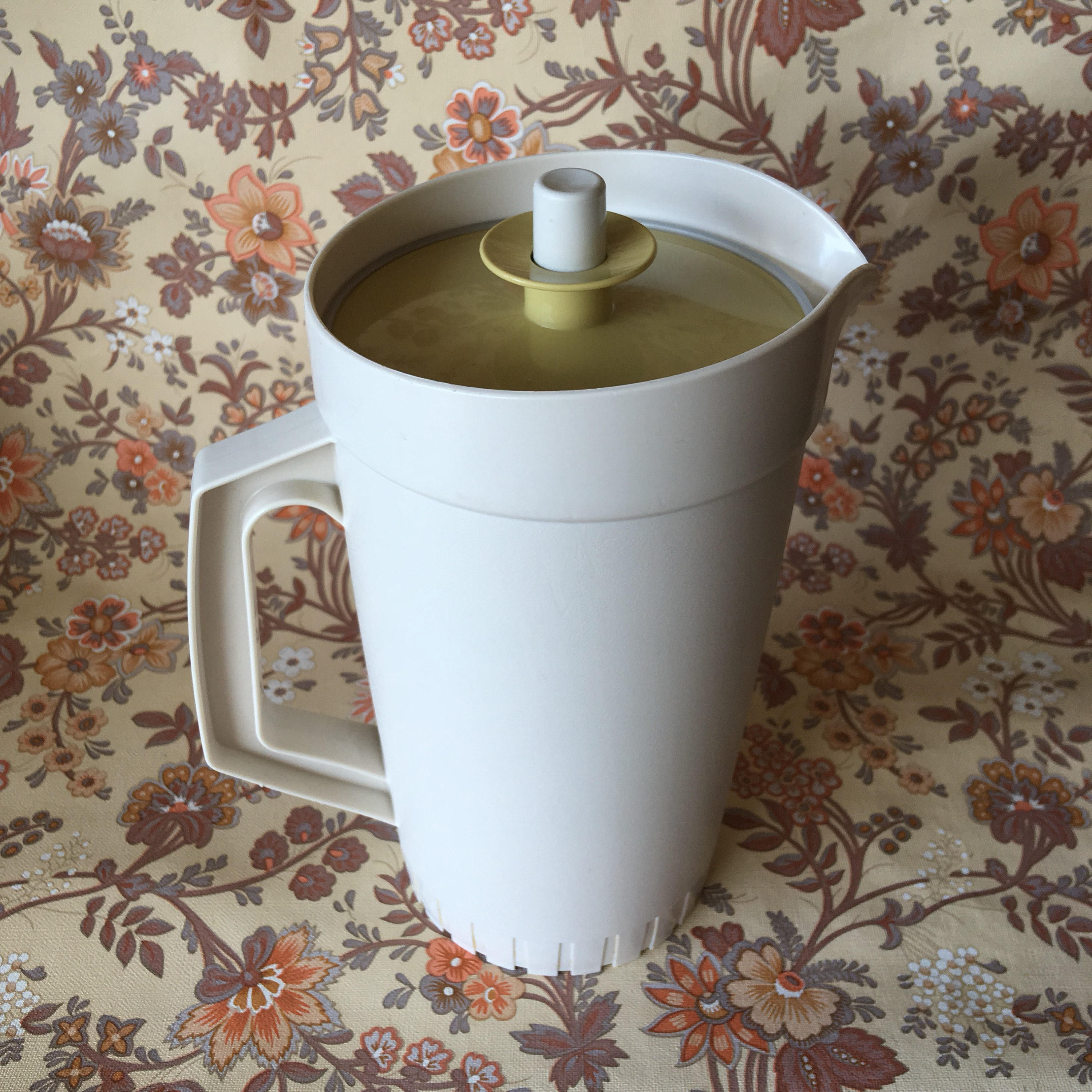 Tupperware LARGE Vacuum Top Lidded Jug and Creamer Etsy