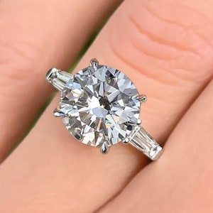 2.0-4.0 Round Cut Lab Grown Diamond Engagement Ring Three Stone, D-E-F / VVS1-VS1 IGI Certified Lab Created Diamond Ring, 14k White Gold