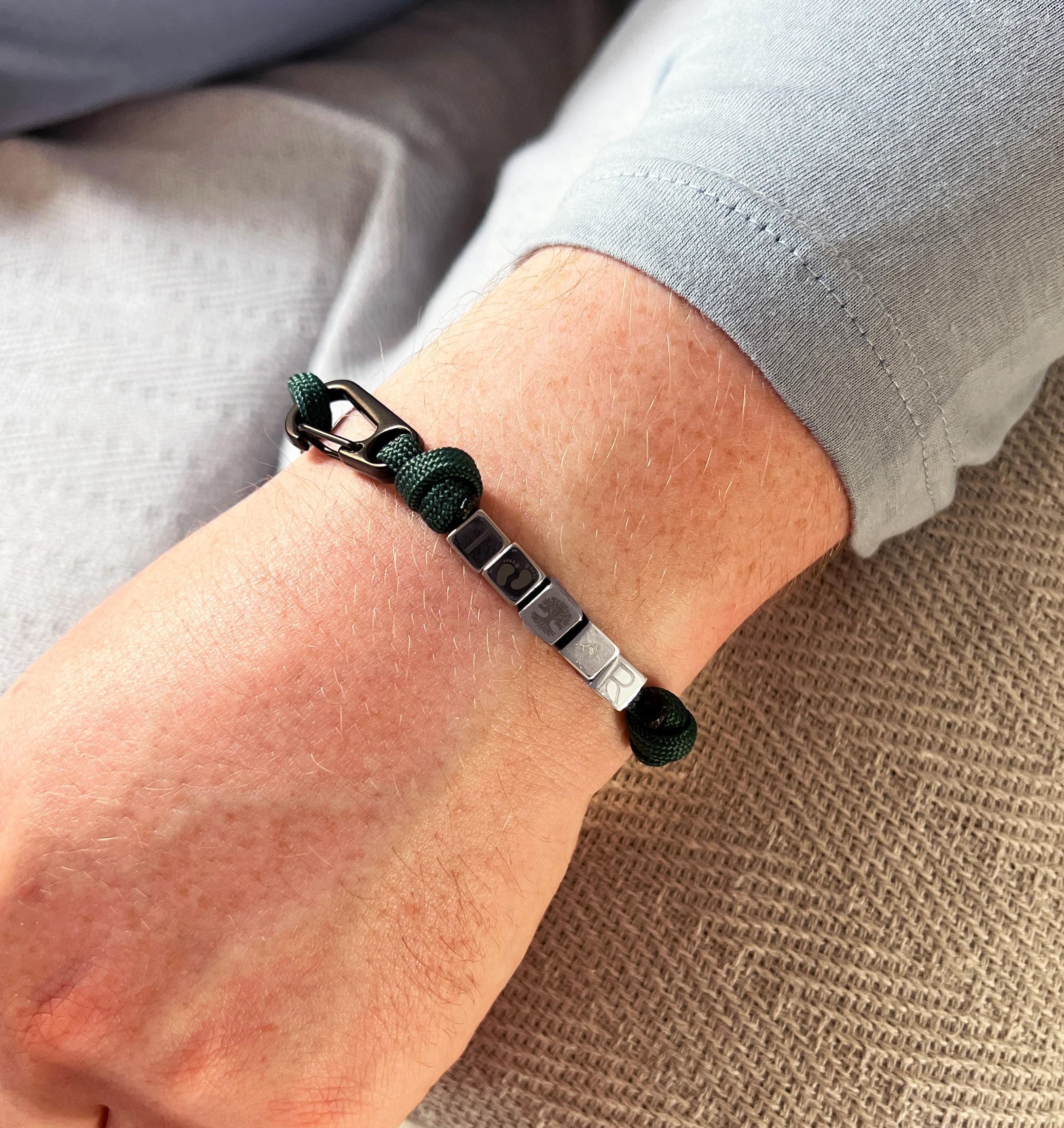 Personalised Paracord Bracelet with Black Clasp and Engraved Stainless…