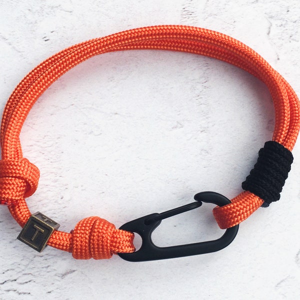 Personalisiertes Herrenarmband in gebranntem Orange, starkes Paracord-Armband, Männergeburtstag, personalisiertes Herrenarmband, Klettergeschenk, Outdoor-Geschenk