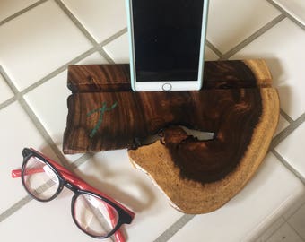 -Pad & I-Phone Stands