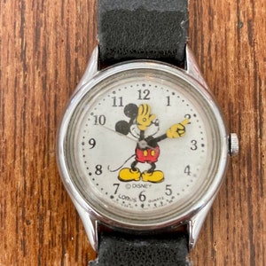 Vintage Lorus Disney Mickey Mouse Watch - Lorus Quartz V515-6128 R Ladies Mickey Mouse Wrist Watch From The 80&#39;s