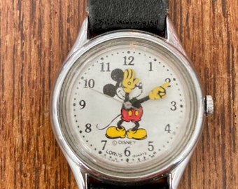 Vintage Lorus Disney Mickey Mouse Watch - Lorus Quartz V515-6128 R Ladies Mickey Mouse Wrist Watch From The 80's