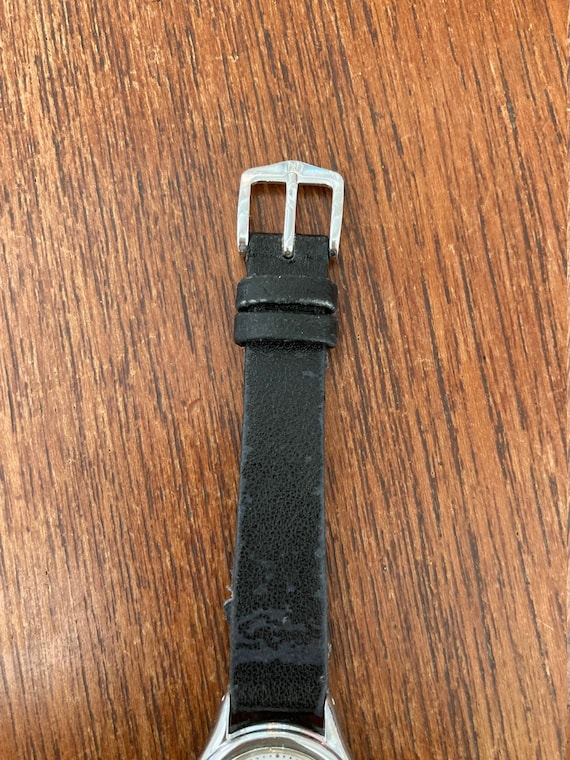 Vintage 80s Lorus Disney Mickey Mouse Watch – Black Leather Band