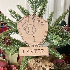 Baseball Ornament, Baseball Glove Ornament, Personalized Christmas Ornament, Baseball Team Gift, Gift Tag, Stocking Tag, Secret Santa Gift
