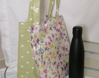 A Lunch Tote  100% Cotton Oilcloth with snap fastener - Lavender/Sage Green Spot