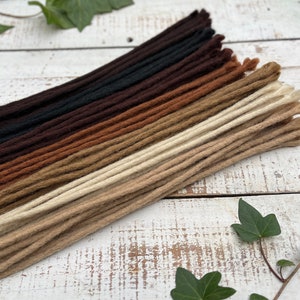DÜNNE Dreadlocks - einseitige synthetische Dreadlocks.  24 Zoll/ 61 cm Lang