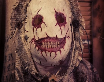 Soul-less scary Halloween scarecrow character mask