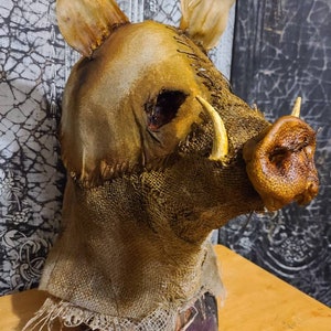 Big bad piggy scary Halloween mask