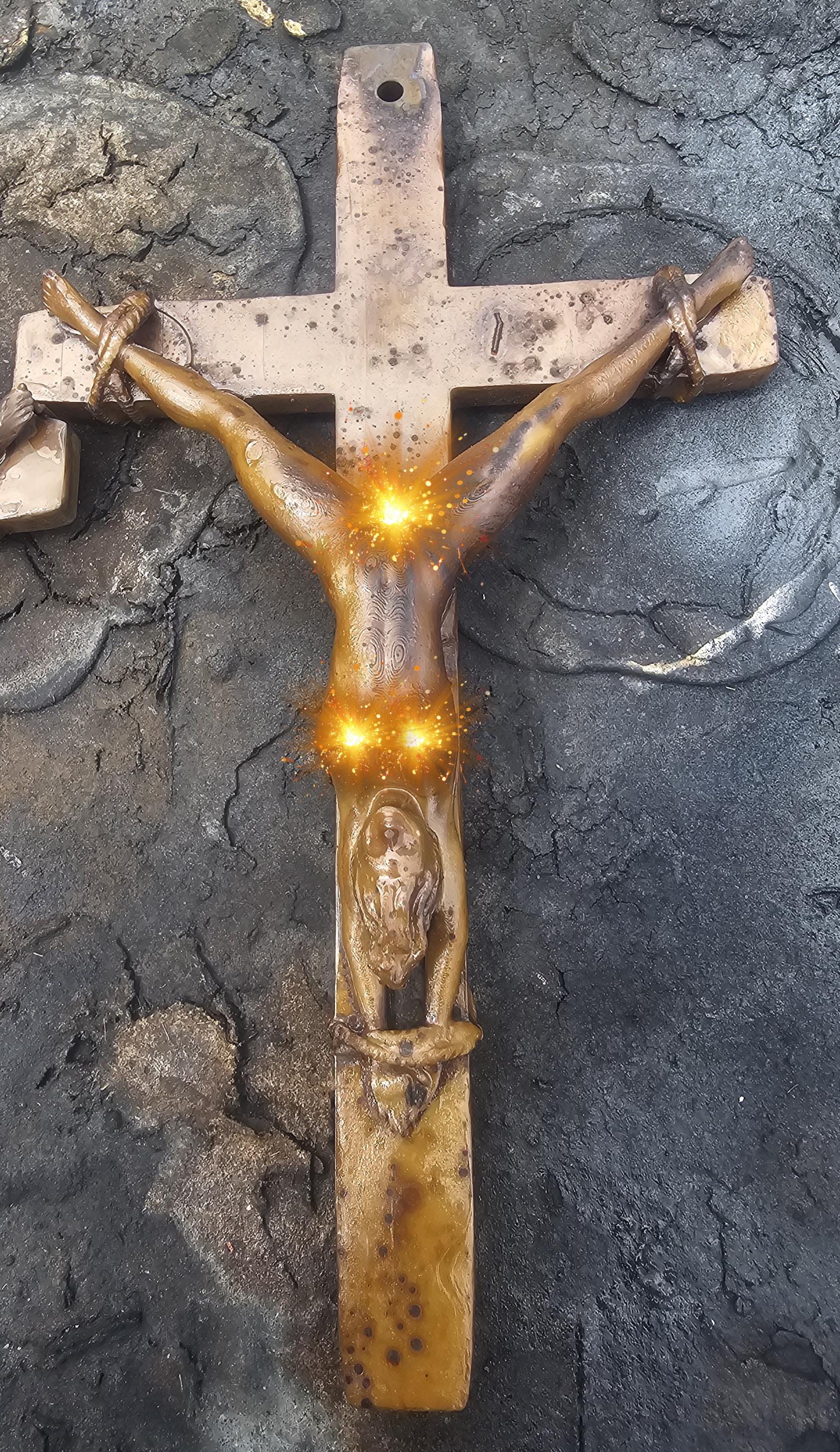 Crucified woman - Etsy 日本