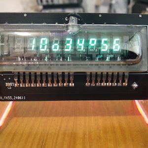 small VFD tube clock IV-28A nixie era vintage desk clock