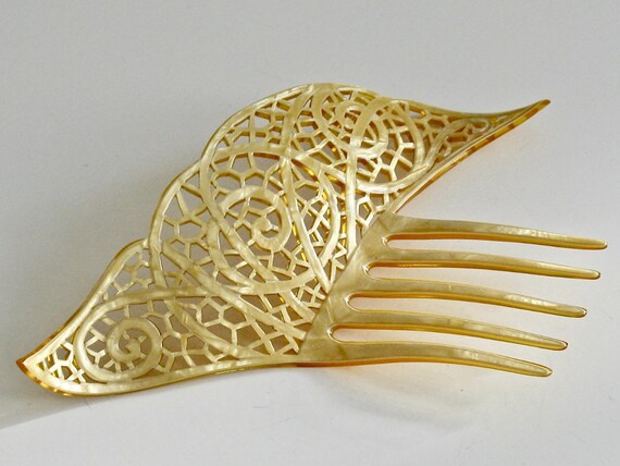 Art Deco Faux Mother of Pearl Hair Comb, Art Nouve