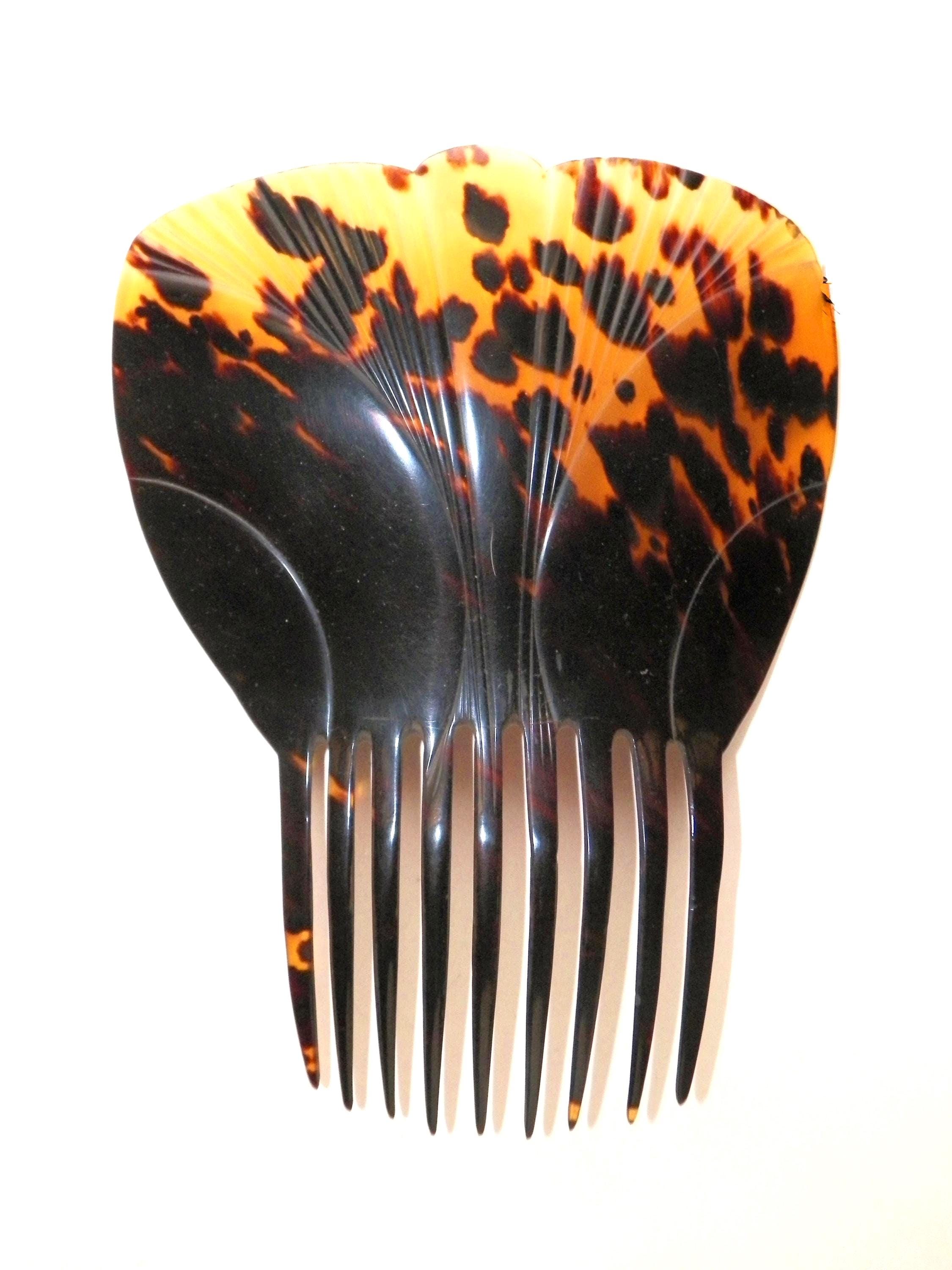 Victorian Haircomb Victorian hair comb deeply carved steer horn Spanish style  main image 4