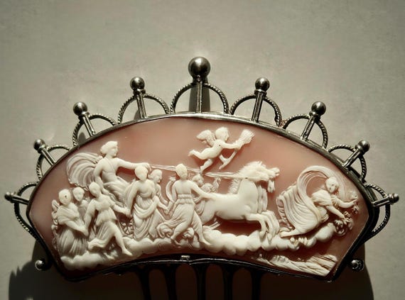 Antique Grand Tour Aurora Fresco Shell Cameo Hair Comb