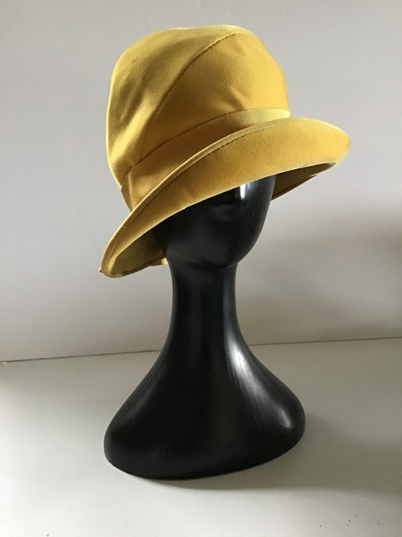 Vintage ELIZABETH Hat Montreal Yellow Velvet Cloche - Etsy