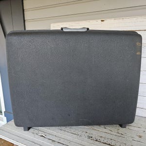 Vintage Samsonite Saturn II Suitcase -Dark Grey Suitcase - Large Case - Vintage Luggage - Grey Interior -Hard Plastic Vintage Suitcase