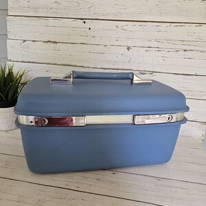 Vintage Blue Samsonite Train Case: Hard Shell Luggage Montbello II