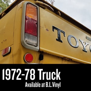 Calcomanía para portón trasero Hilux 1972-1978