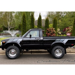 1981-1983 SR5 Stripe Kit w/ Tailgate (Short Bed, 4x4)