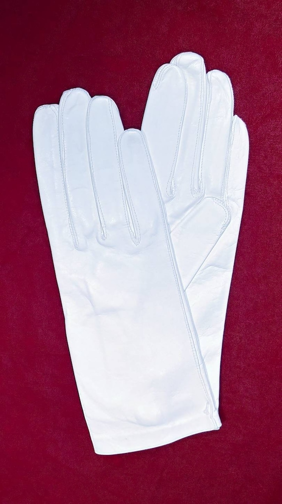 Vintage White Kid Dress Gloves ~ Size 8