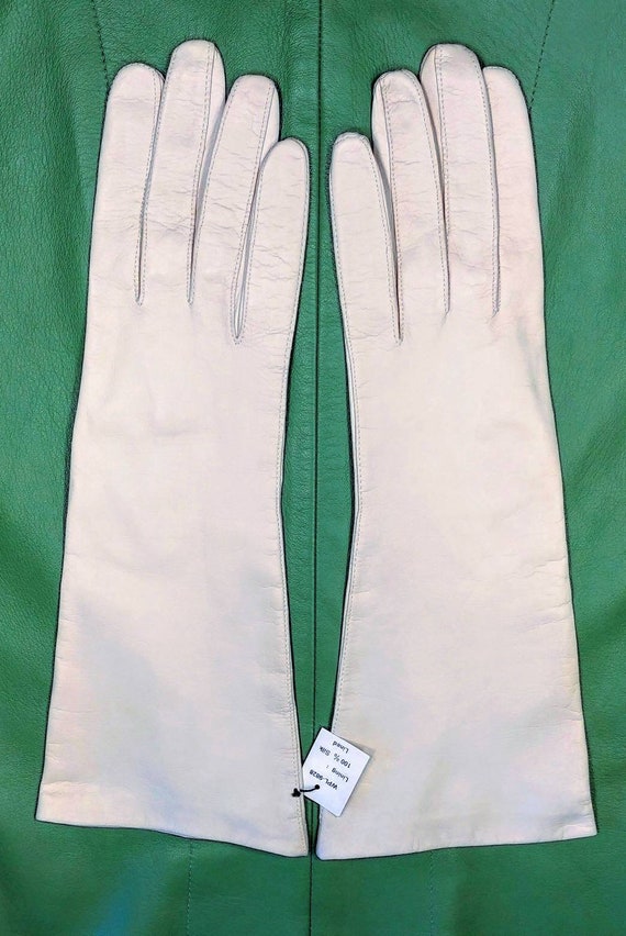 Vintage Makeoff of Salt Lake Creme Kid Gloves ~ Si