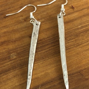 Silver drop earrings made from fork tines. Delicat, simple silver earrings with a textured hammered finish. Unique gift for mom or wife.