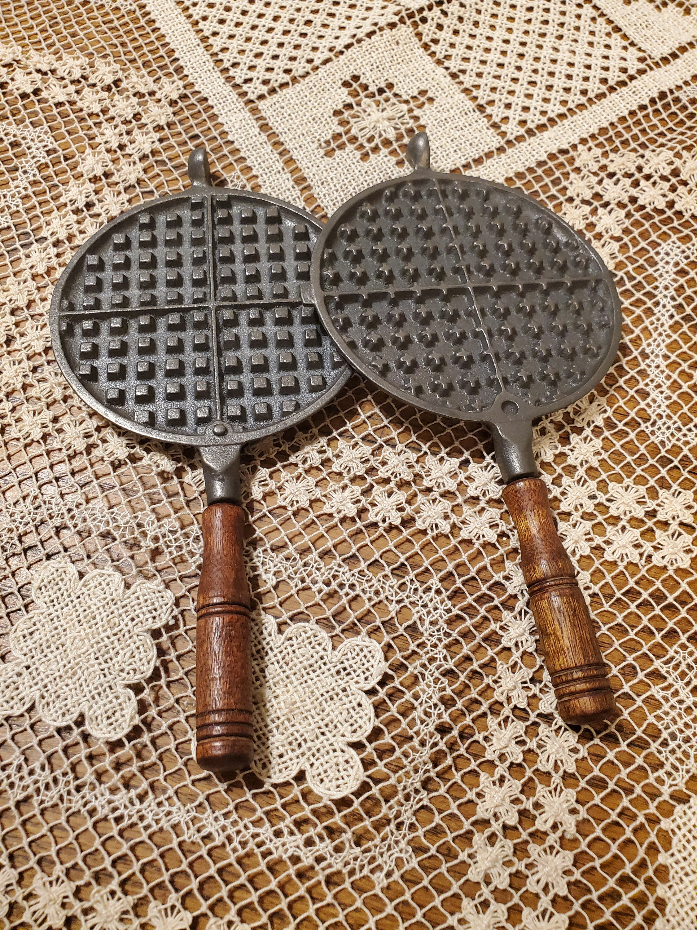 Cast Iron Stover Waffle Iron for Sale in Phoenix, AZ - OfferUp