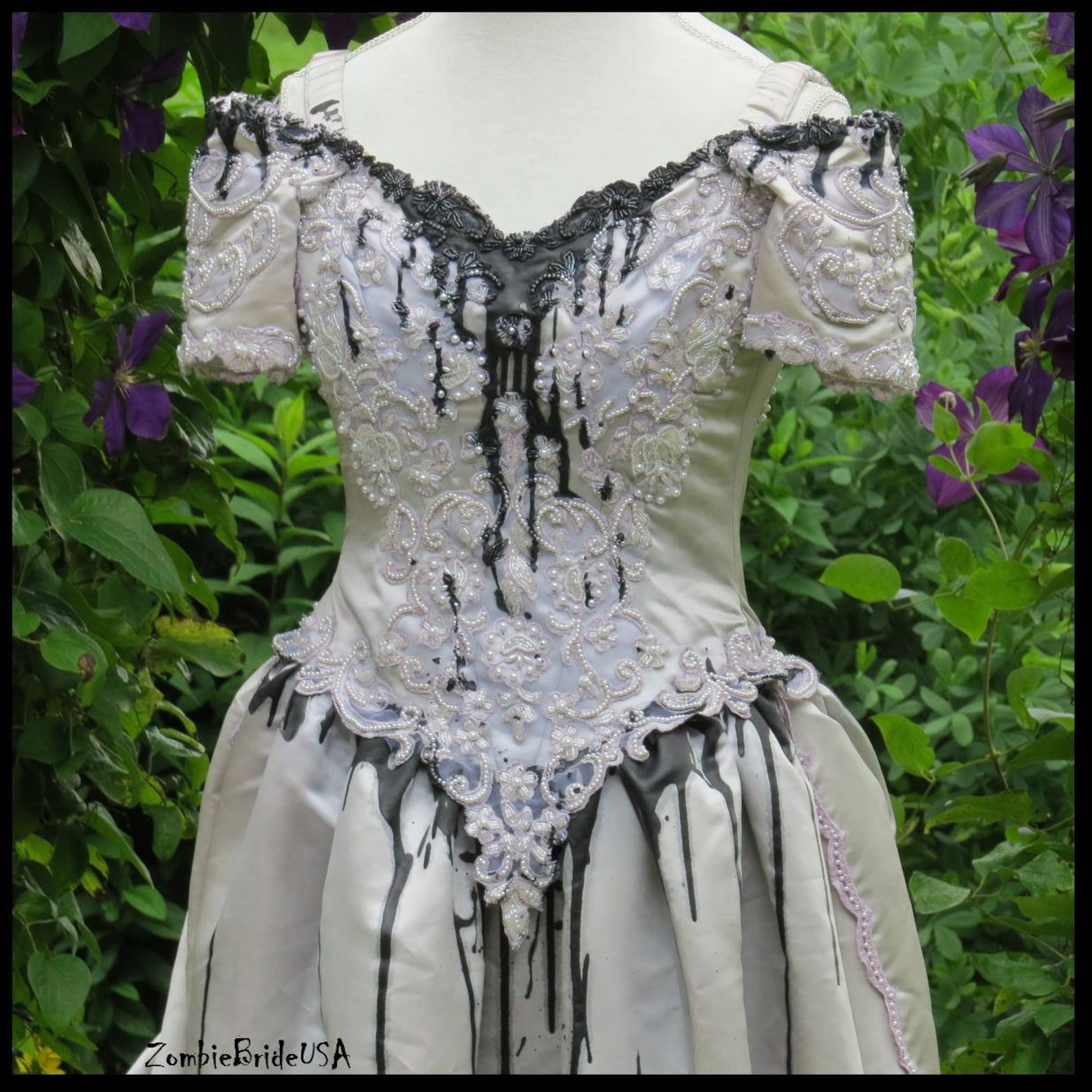 Short Sleeve Womens Gothic Bridal Gowns Short Sleeve Womens Gothic Bridal Gowns