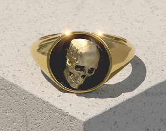 Solid 9ct Gold skull signet ring with black enamel - Skull ring - Signet Ring- Statement ring - Memento Mori Ring