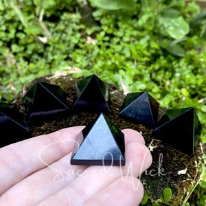 Black Obsidian Crystal Pyramid for Clearing Negativity, Shielding, Healing, Protection, Grounding, Growth, Meditation, Crystal Healing