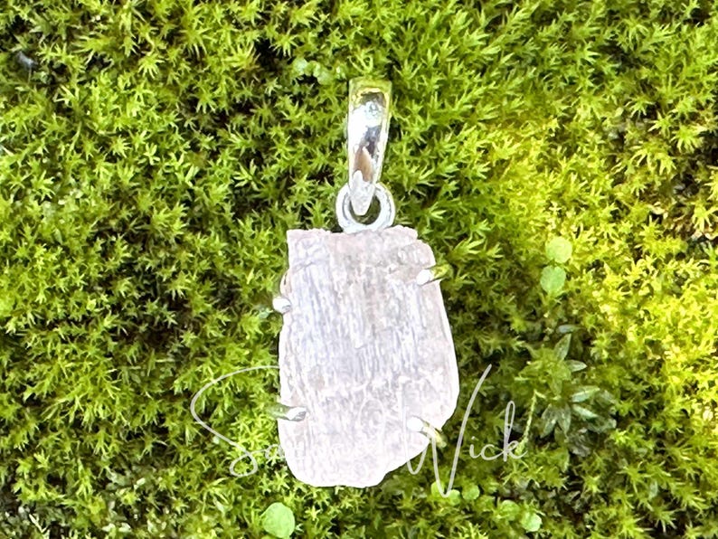 pink kunzite aa+ quality nugget set in sterling silver